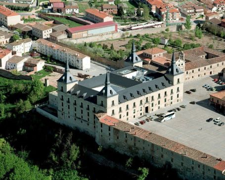 Palacio Ducal de Lerma, Parador Nacional de Turismo, conjunto barroco siglo XVII, Burgos. vista aerea