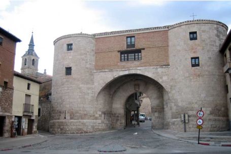 Arco de la Cárcel de Lerma, puerta medieval y sede D.O. Arlanza, Burgos