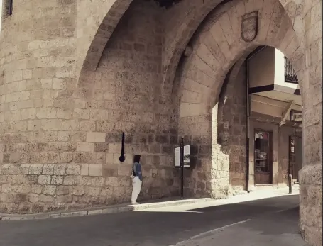 Arco de la Cárcel de Lerma, puerta medieval y sede D.O. Arlanza, Burgos