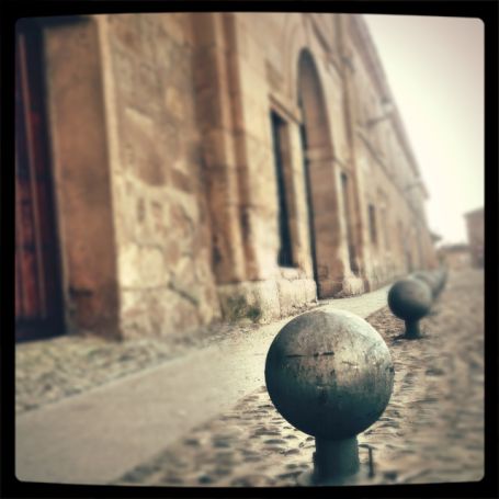 Convento de San Blas de Lerma, detalle bolardo
